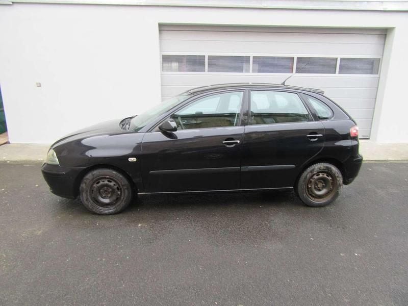 Schwarz Gebraucht 2006 Seat Ibiza Reference Limousine | 799 € (Guter Preis) - Bild 1/4