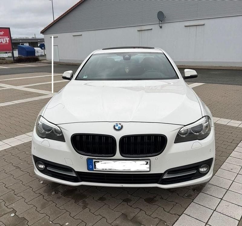 Gebraucht BMW 520 211 PS (155 kW) 2017 Weiß Limousine