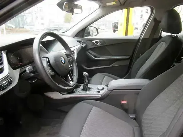 Używany BMW 116 116 KM (85 kW) 2021 Czarny Hatchback