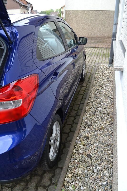 Gebraucht Ford Ka Plus Cool & Sound Edition 86 PS (63 kW) 2017 Blau Kleinwagen