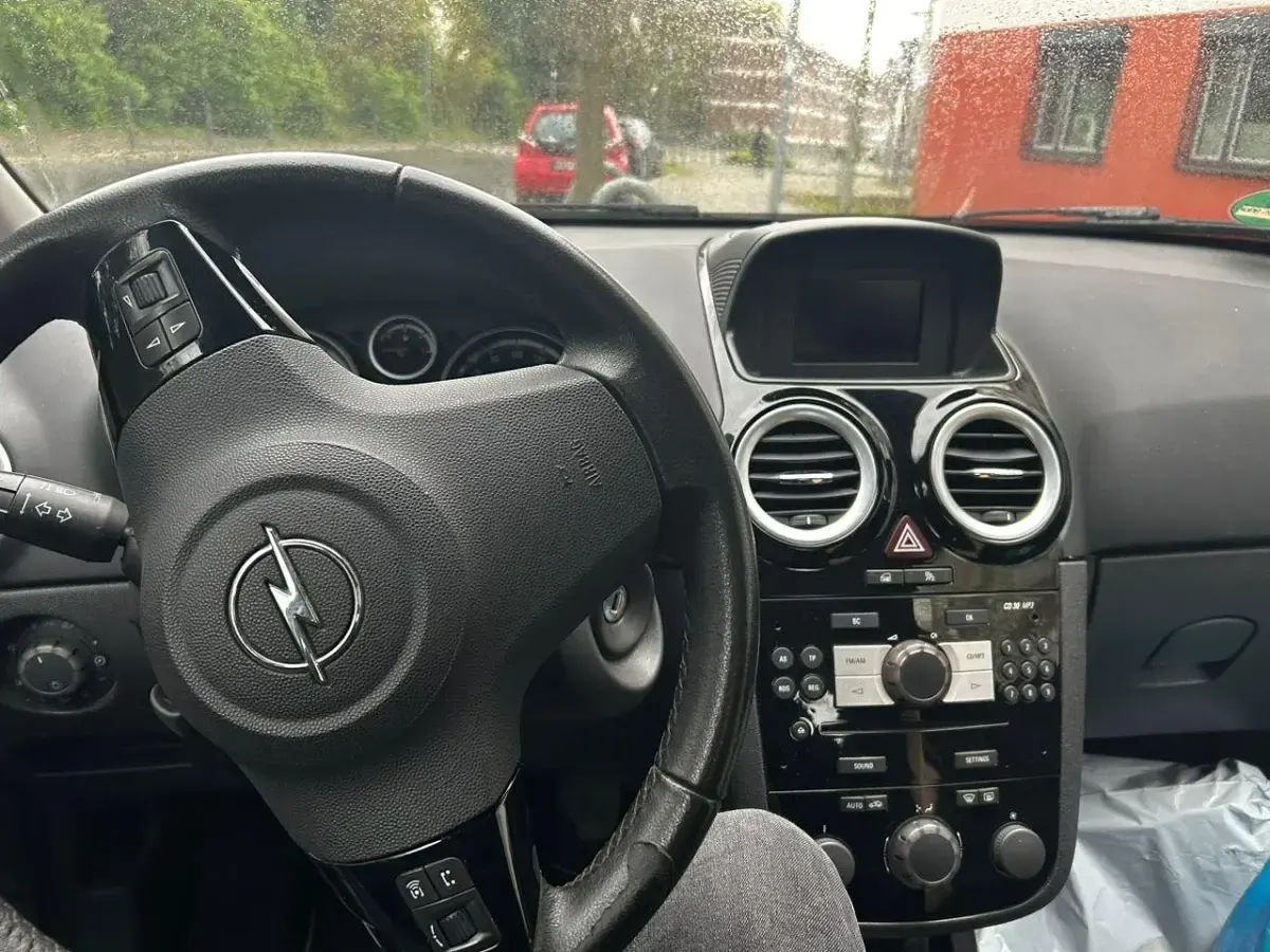 Gebraucht Opel Corsa 80 PS (58 kW) 2009 Kleinwagen