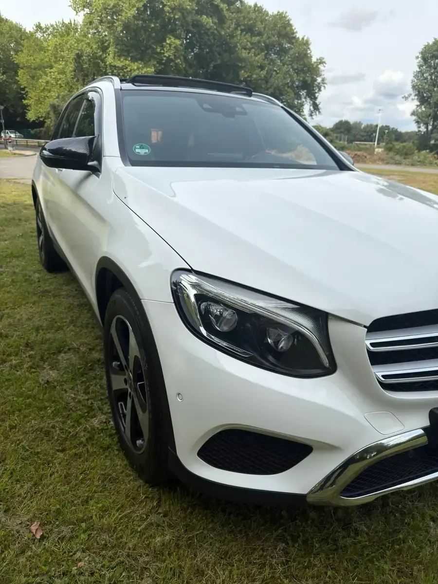 Gebraucht Mercedes GLC250 AMG 204 PS (150 kW) 2018 Weiß SUV