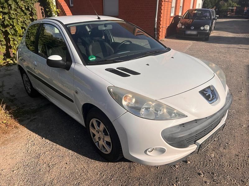 Gebraucht Peugeot 206+ 60 PS (44 kW) 2009 Weiß Kleinwagen