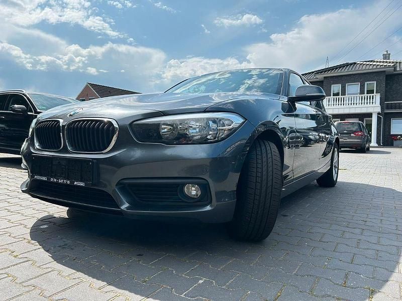 Gebraucht BMW 116 Advantage 116 PS (85 kW) 2017 Grau Kleinwagen