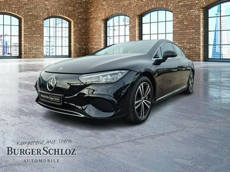 Gebraucht Mercedes EQE300 180 kW (245 PS) 2022 Unilack schwarz Limousine
