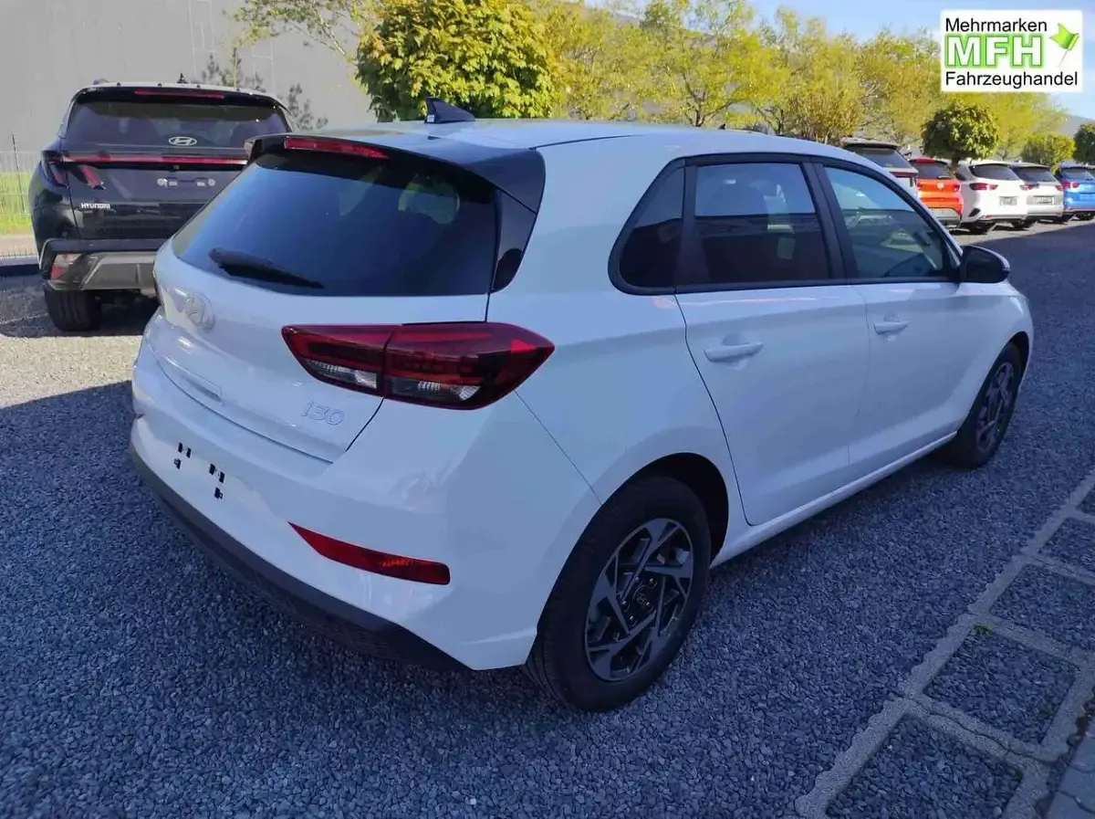 Neu Hyundai i30 GO! 150 PS (110 kW) 2026 Weiß Limousine