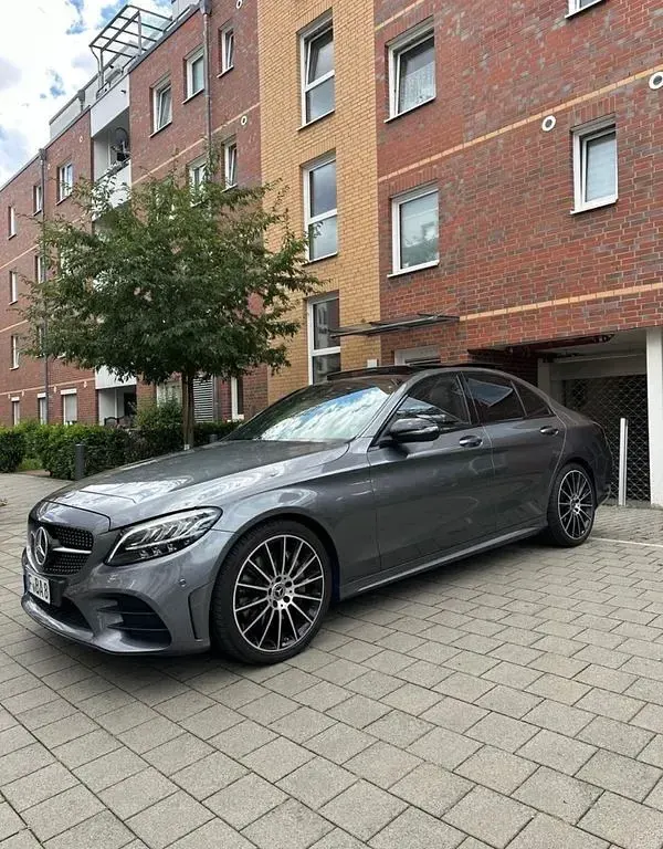 Gebraucht Mercedes C300 258 PS (189 kW) 2019 Grau Limousine