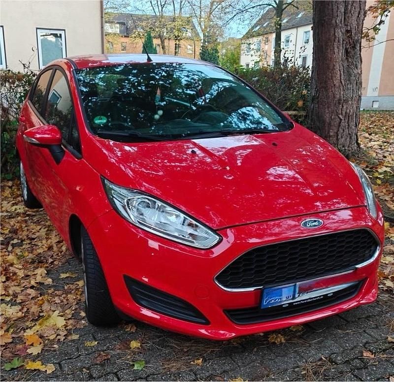 Rot Gebraucht 2016 Ford Fiesta Kleinwagen | 6.000 € (Superpreis) - Bild 1/4