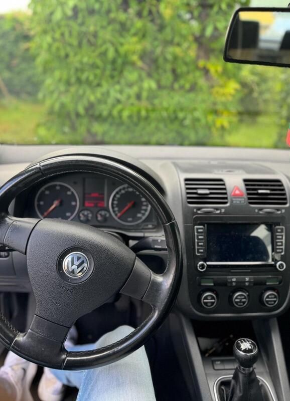 Schwarz Gebraucht 2006 VW Golf V Kleinwagen | 2.550 € (Fairer Preis) - Bild 1/4