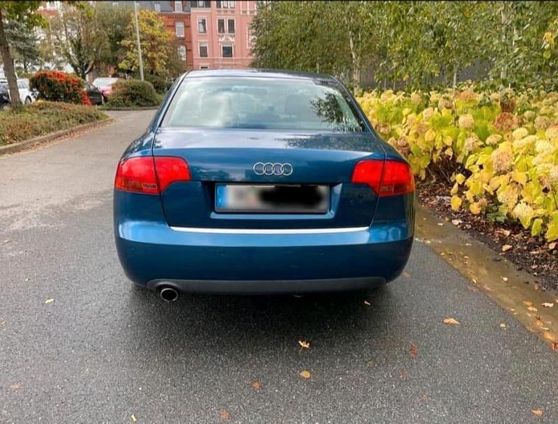 Gebraucht Audi A4 131 PS (96 kW) 2005 Blau Limousine