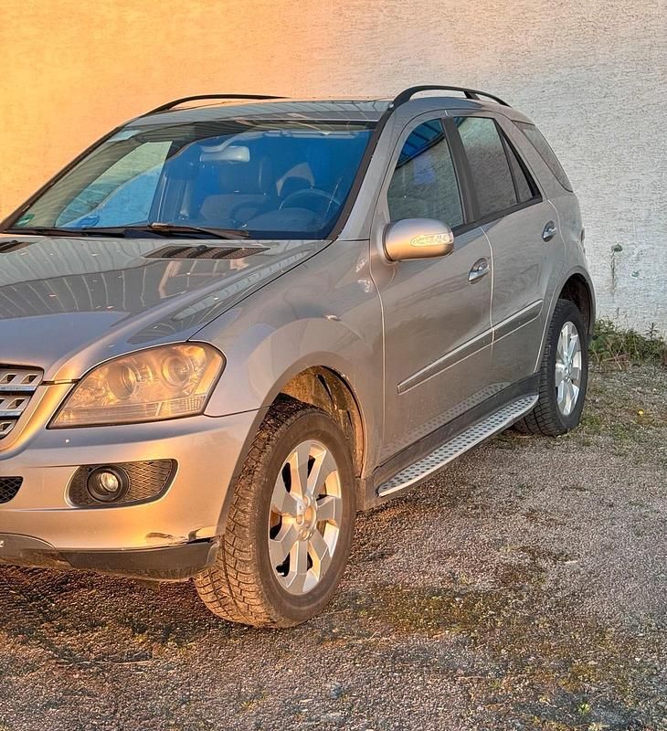 Gebraucht Mercedes 320 224 PS (164 kW) 2005 Gold SUV