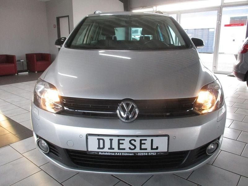 Gebraucht VW Golf VII Match 105 PS (77 kW) 2012 Silber Limousine