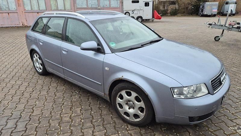 Second-hand Audi A4 150 CP (110 kW) 2004 Albastru Break