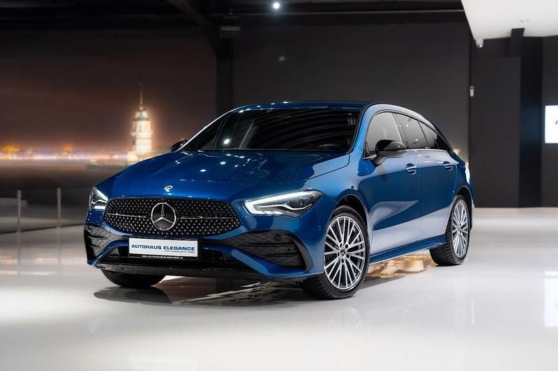 Spektralblau metalliclack Gebraucht 2023 Mercedes CLA250e Shooting Brake AMG line Kombi | 30.980 € (Superpreis) - Bild 1/4