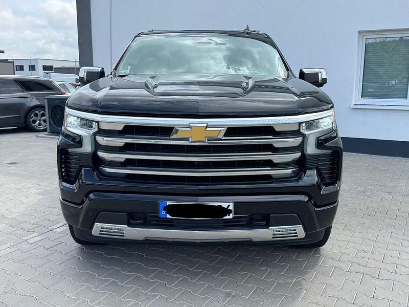 Gebraucht Chevrolet Silverado 426 PS (313 kW) 2023 Schwarz SUV