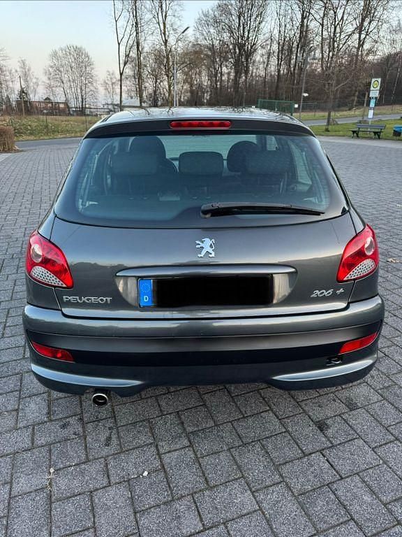 Gebraucht Peugeot 206+ Basis 68 PS (50 kW) 2011 Grau Kleinwagen