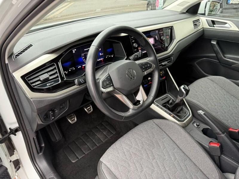 Second-hand VW Polo Move 95 CP (69 kW) 2023 Alb Hatchback