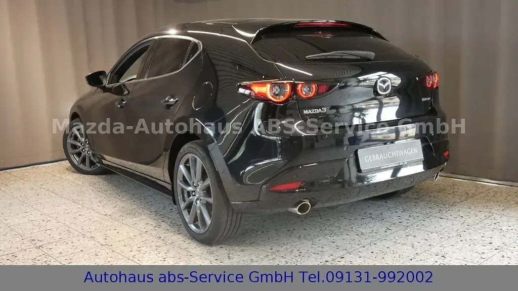 Gebraucht Mazda 3 Selection 122 PS (89 kW) 2020 Schwarz Limousine
