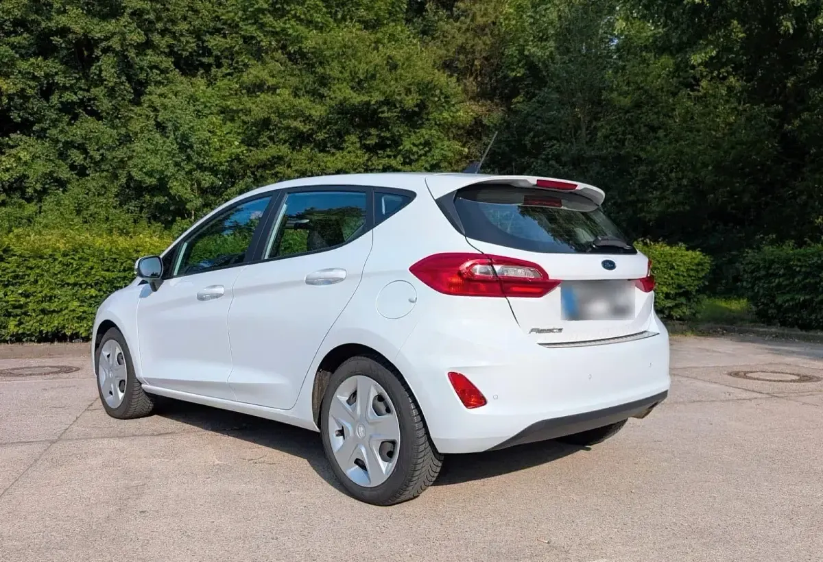 Gebraucht Ford Fiesta 95 PS (69 kW) 2020 Weiß Kleinwagen