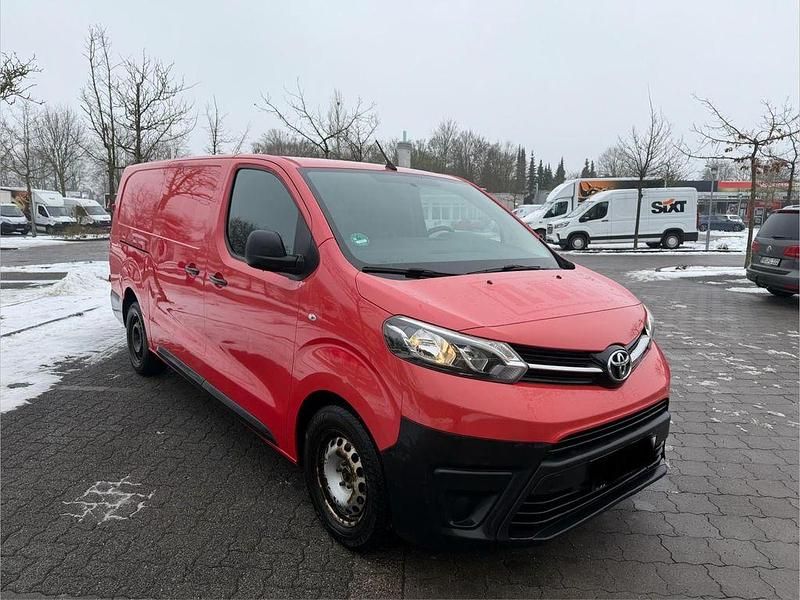 Gebraucht Toyota Proace Verso 122 PS (89 kW) 2017 Rot Kombi