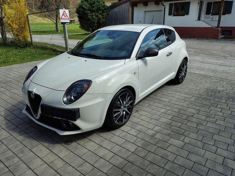 Gebraucht Alfa Romeo MiTo Quadrifoglio Verde 170 PS (125 kW) 2017 Weiß Kleinwagen