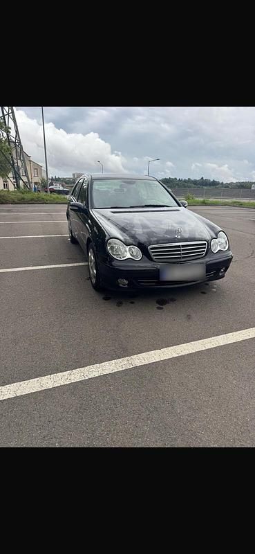 Schwarz Gebraucht 2005 Mercedes C200 Limousine | 3.350 € - Bild 1/4