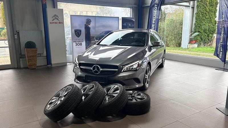 Gebraucht Mercedes CLA220 184 PS (135 kW) 2018 Grau Limousine