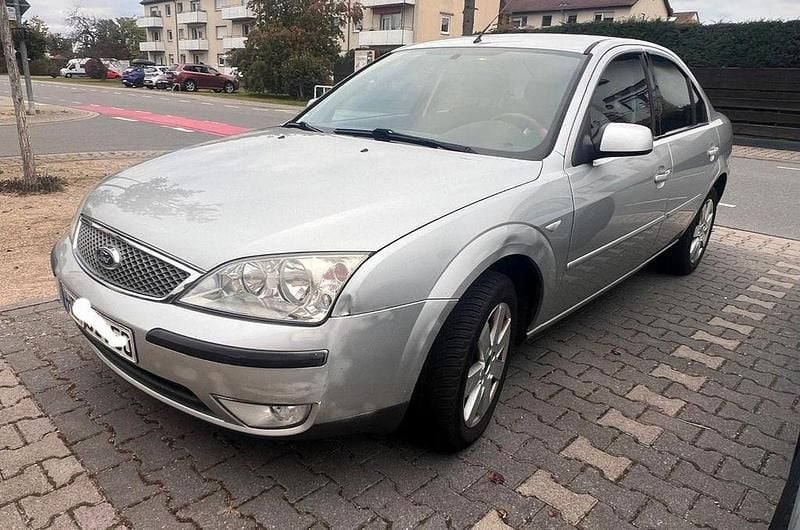 Grau Gebraucht 2004 Ford Mondeo Limousine | 999 € (Fairer Preis) - Bild 1/4