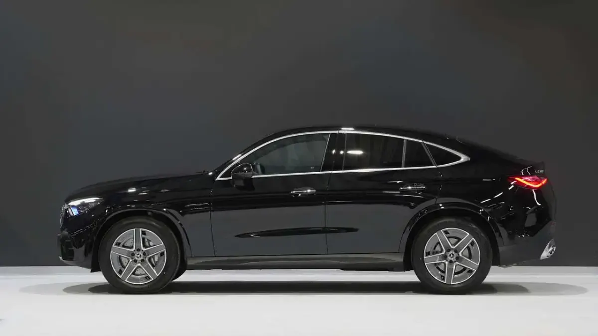 Neu Mercedes GLC220 AMG line 197 PS (144 kW) 2026 Schwarz  unilack SUV