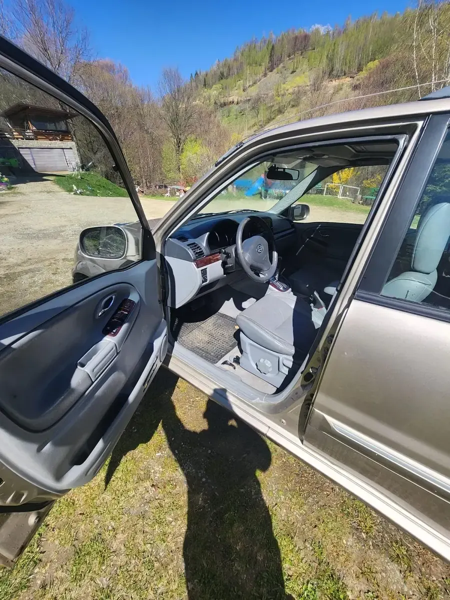 Gebraucht Suzuki Grand Vitara 184 PS (135 kW) 2005 Beige SUV