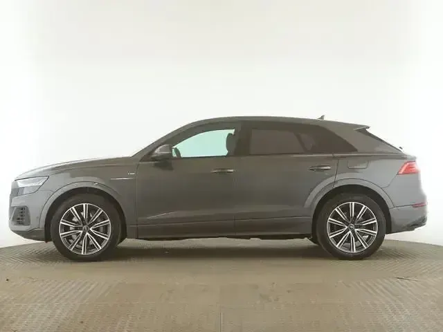 Gebraucht Audi Q8 S-Line 136 PS (100 kW) 2022 Andere SUV