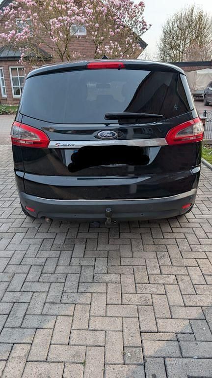 Gebraucht Ford S-MAX Titanium 140 PS (102 kW) 2012 Schwarz Van / Kleinbus