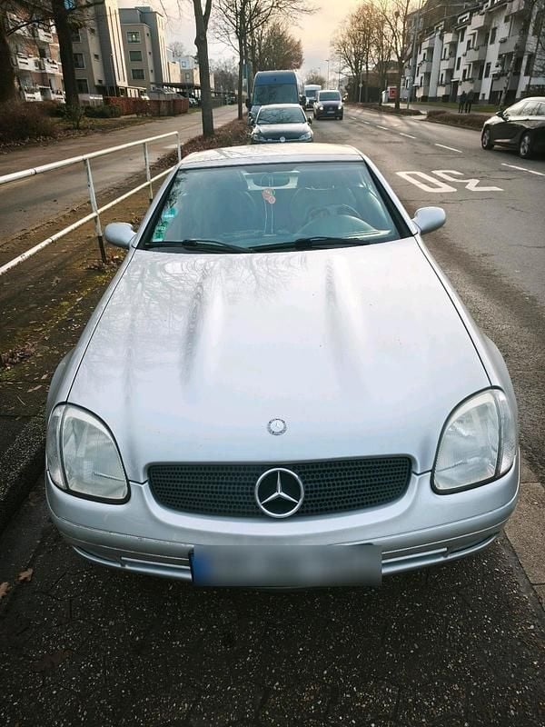 Silber Gebraucht 1998 Mercedes SLK230 Cabrio | 5.000 € (Guter Preis) - Bild 1/4