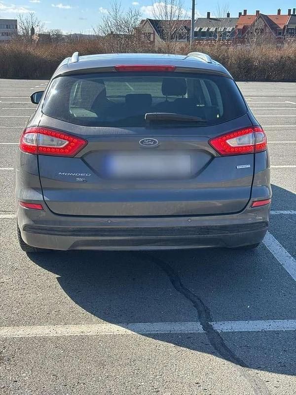 Gebraucht Ford Mondeo Trend 160 PS (117 kW) 2015 Grau Kombi