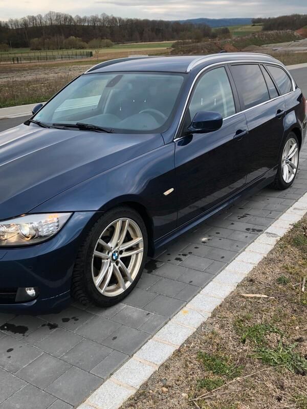 Blau Gebraucht 2010 BMW 325 Kombi | 7.350 € (Superpreis) - Bild 1/4