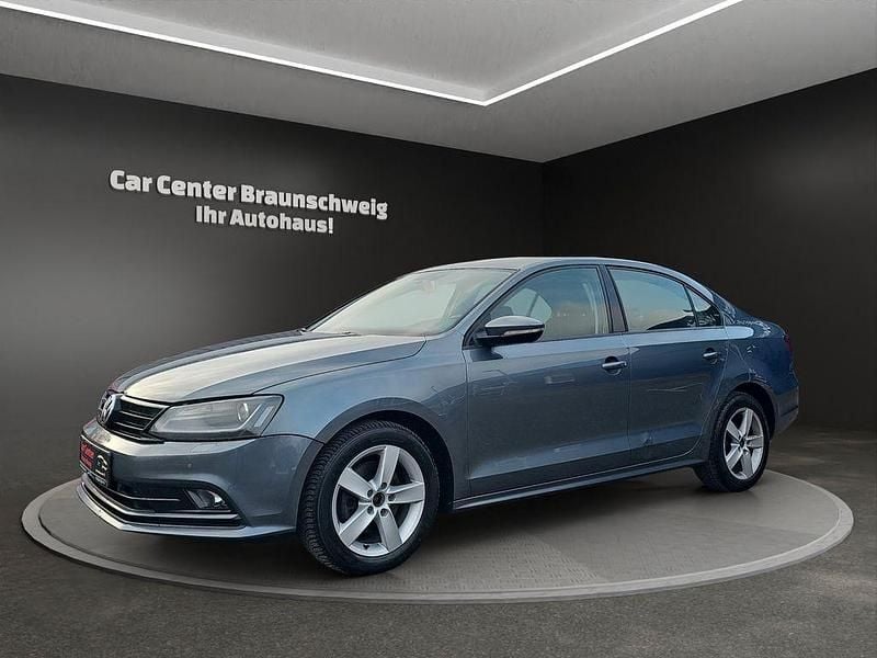 Gebraucht VW Jetta 125 PS (91 kW) 2016 Grau Limousine