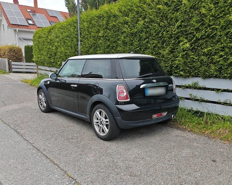 Gebraucht Mini Cooper D 111 PS (81 kW) 2011 Schwarz Kleinwagen