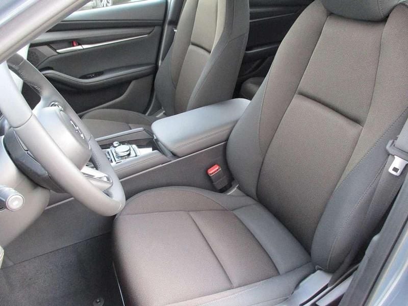 Neu Mazda 3 Prime-Line 140 PS (102 kW) 2026 Machine grey metallic Limousine