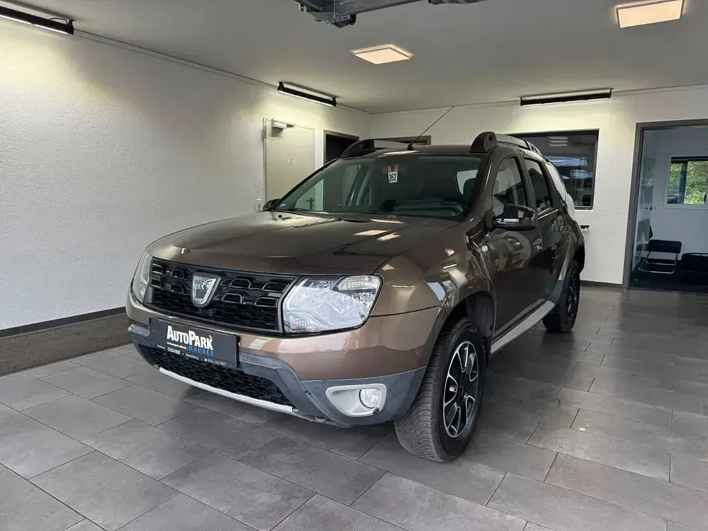Gebraucht Dacia Duster Black Shadow 109 PS (80 kW) 2017 Braun SUV