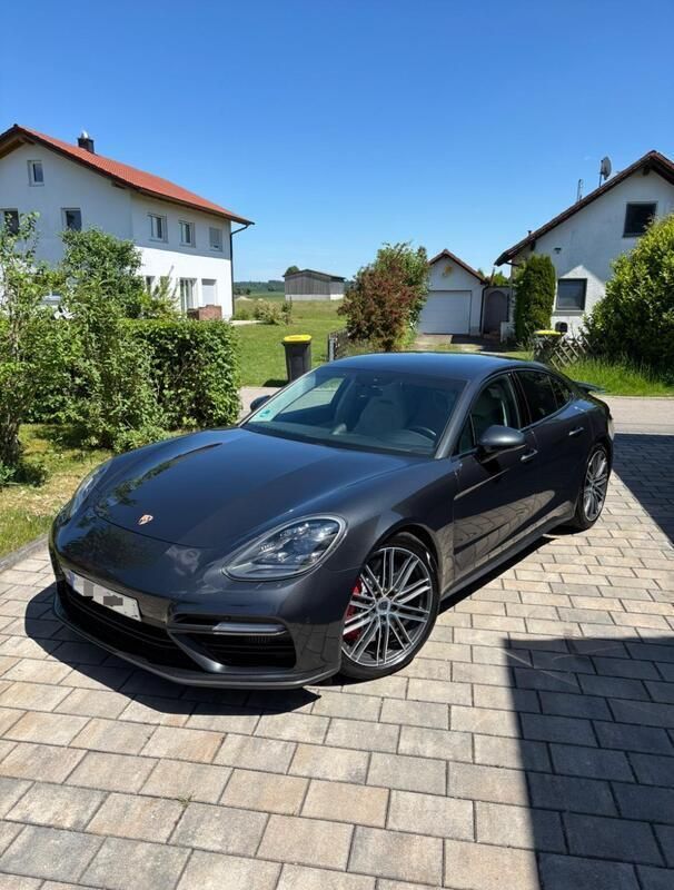 Grau Gebraucht 2017 Porsche Panamera Turbo Chrono Limousine | 65.000 € (Fairer Preis) - Bild 1/4