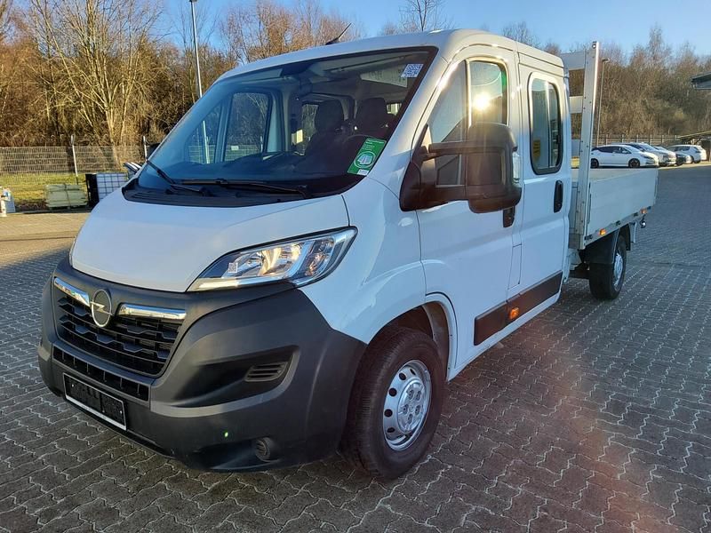 Gebraucht Opel Movano 140 PS (102 kW) 2024 Weiss Limousine