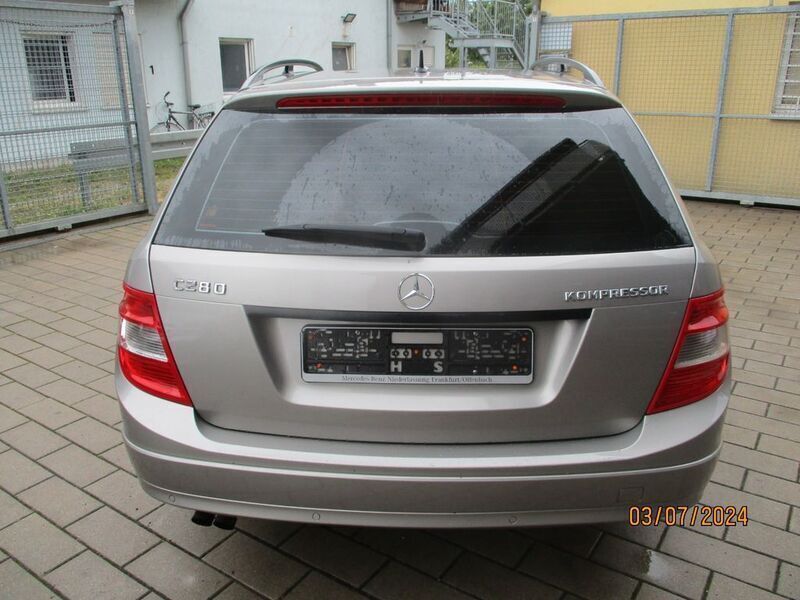 Gebraucht Mercedes C180 156 PS (114 kW) 2008 Braun Kombi