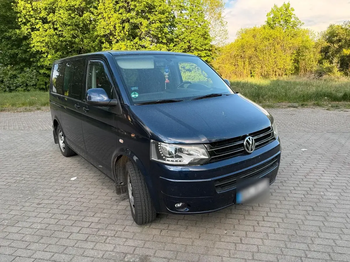 Gebraucht VW Multivan Highline 180 PS (132 kW) 2011 Blau Van / Kleinbus