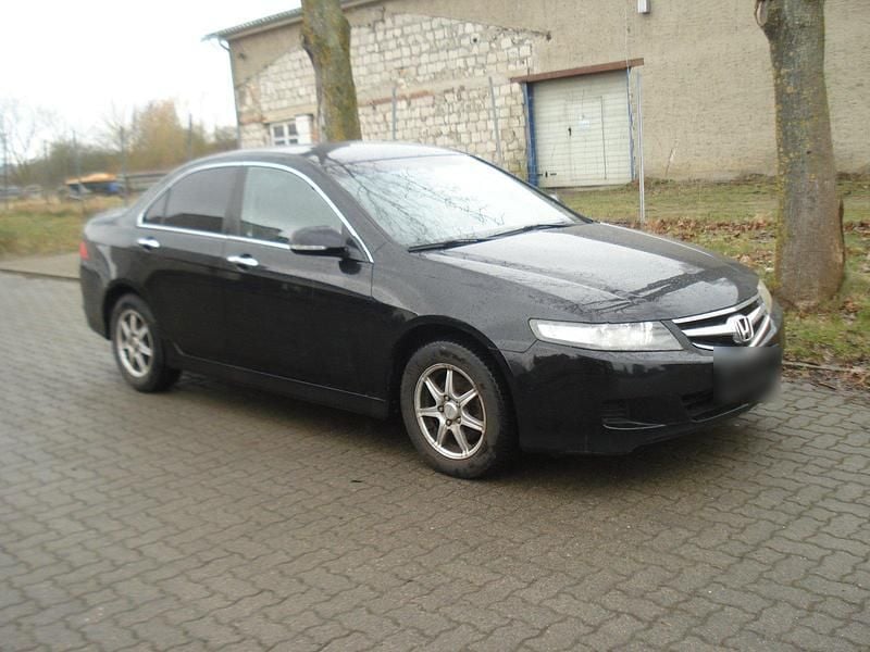 Gebraucht Honda Accord 160 PS (117 kW) 2007 Schwarz Limousine