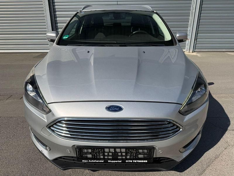 Gebraucht Ford Focus Titanium 125 PS (91 kW) 2018 Silber Kombi