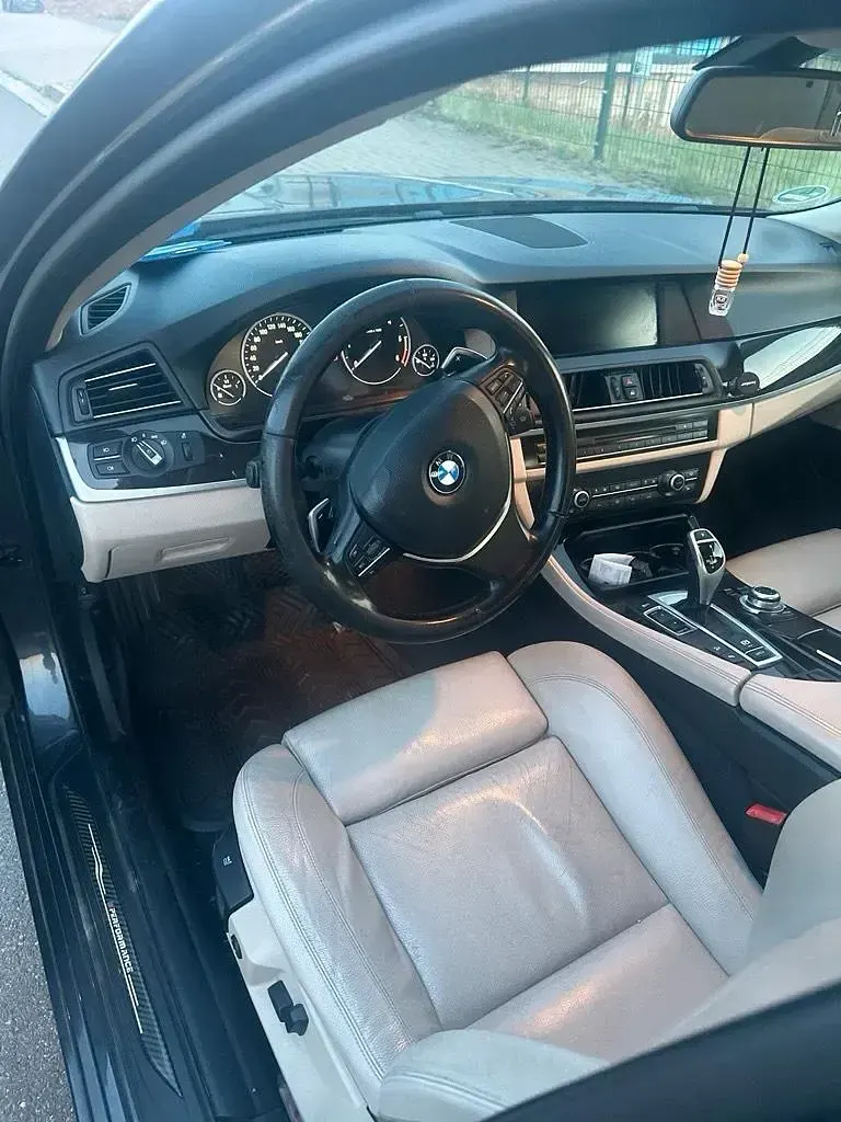 Gebraucht BMW 535 313 PS (230 kW) 2012 Andere farben Limousine