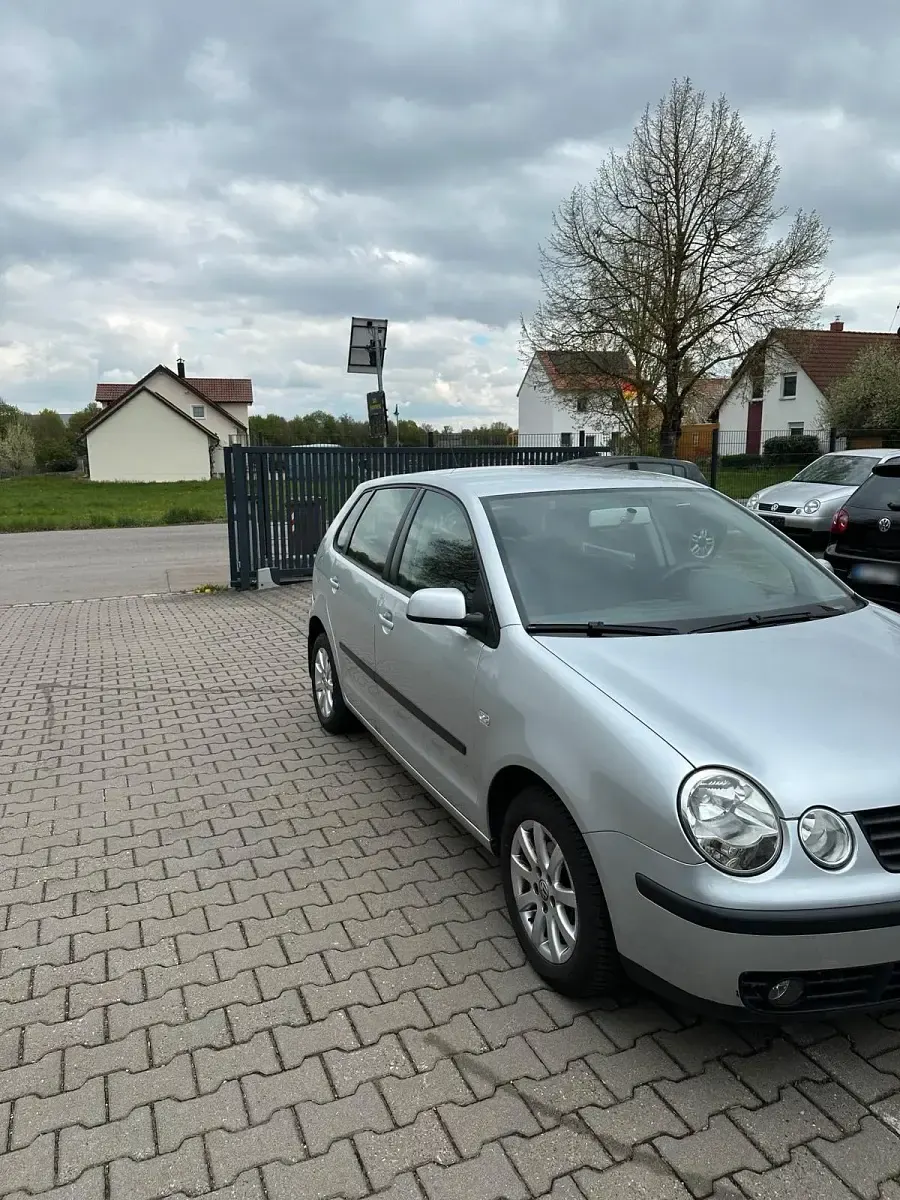 Brugt VW Polo 75 HK (55 kW) 2004 Sølv Hatchback