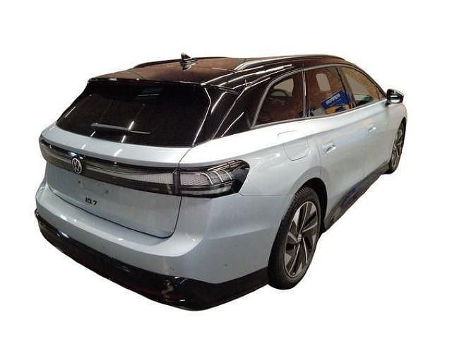 Gebraucht VW ID.7 Pro 210 kW (286 PS) 2025 Silber Kombi