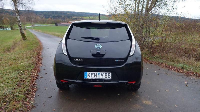 Gebraucht Nissan Leaf Visia 80 kW (109 PS) 2011 Schwarz Kleinwagen