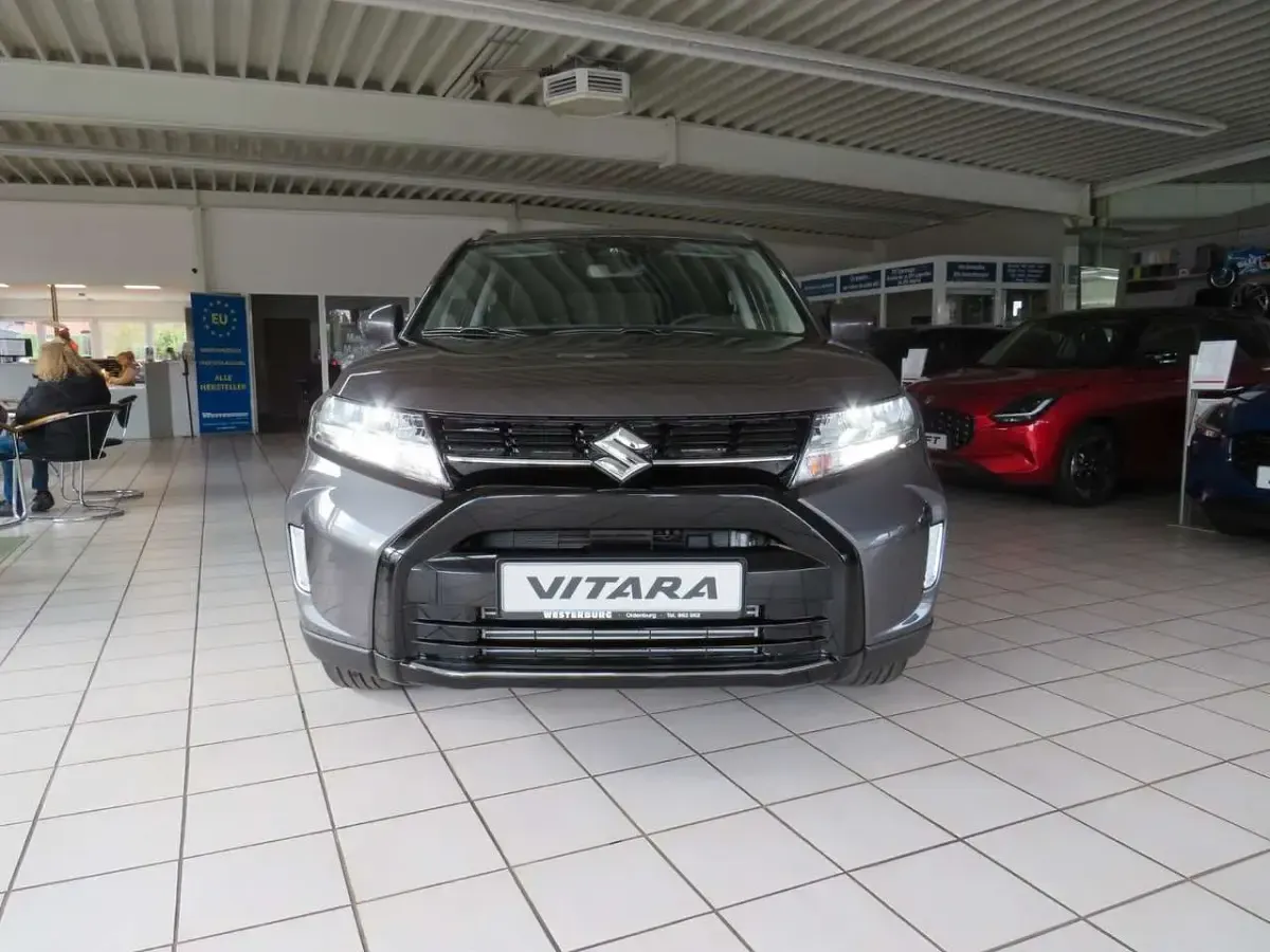 Gebraucht Suzuki Vitara Comfort 129 PS (94 kW) 2025 Grau SUV